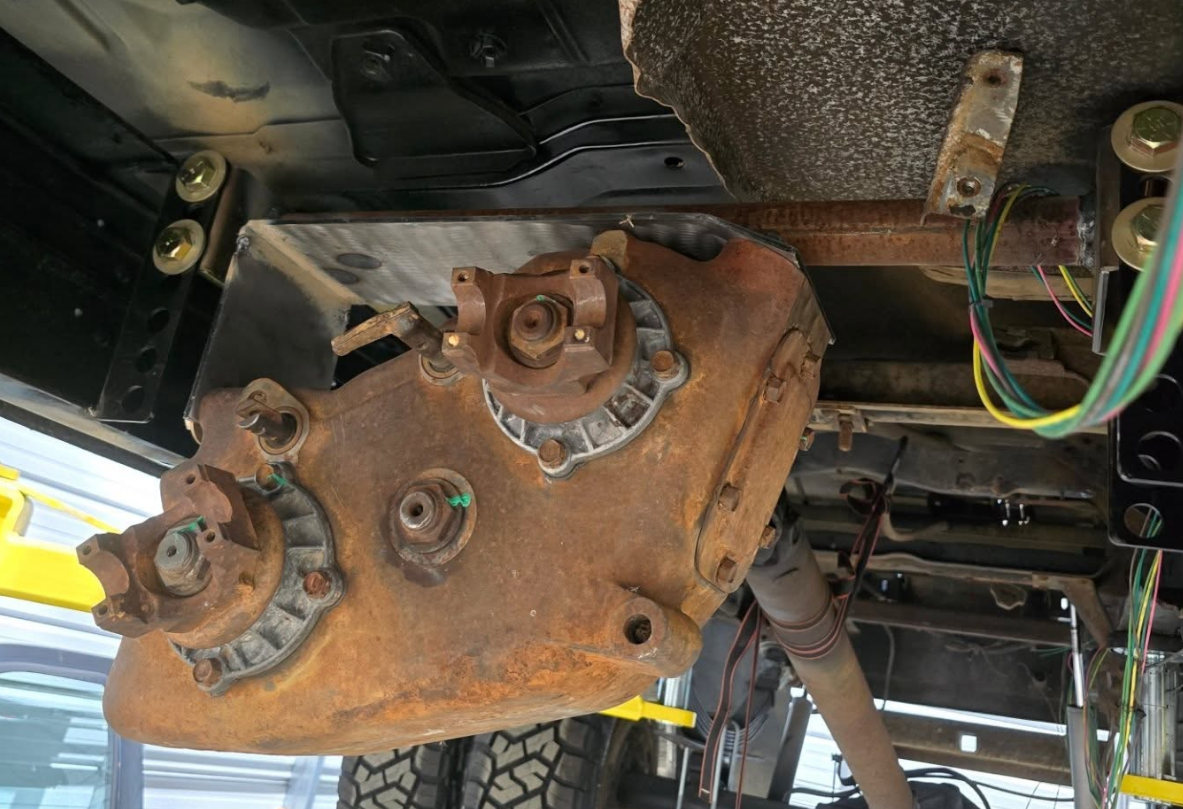 GM/Dodge Divorced NP205 Transfer Case Mount